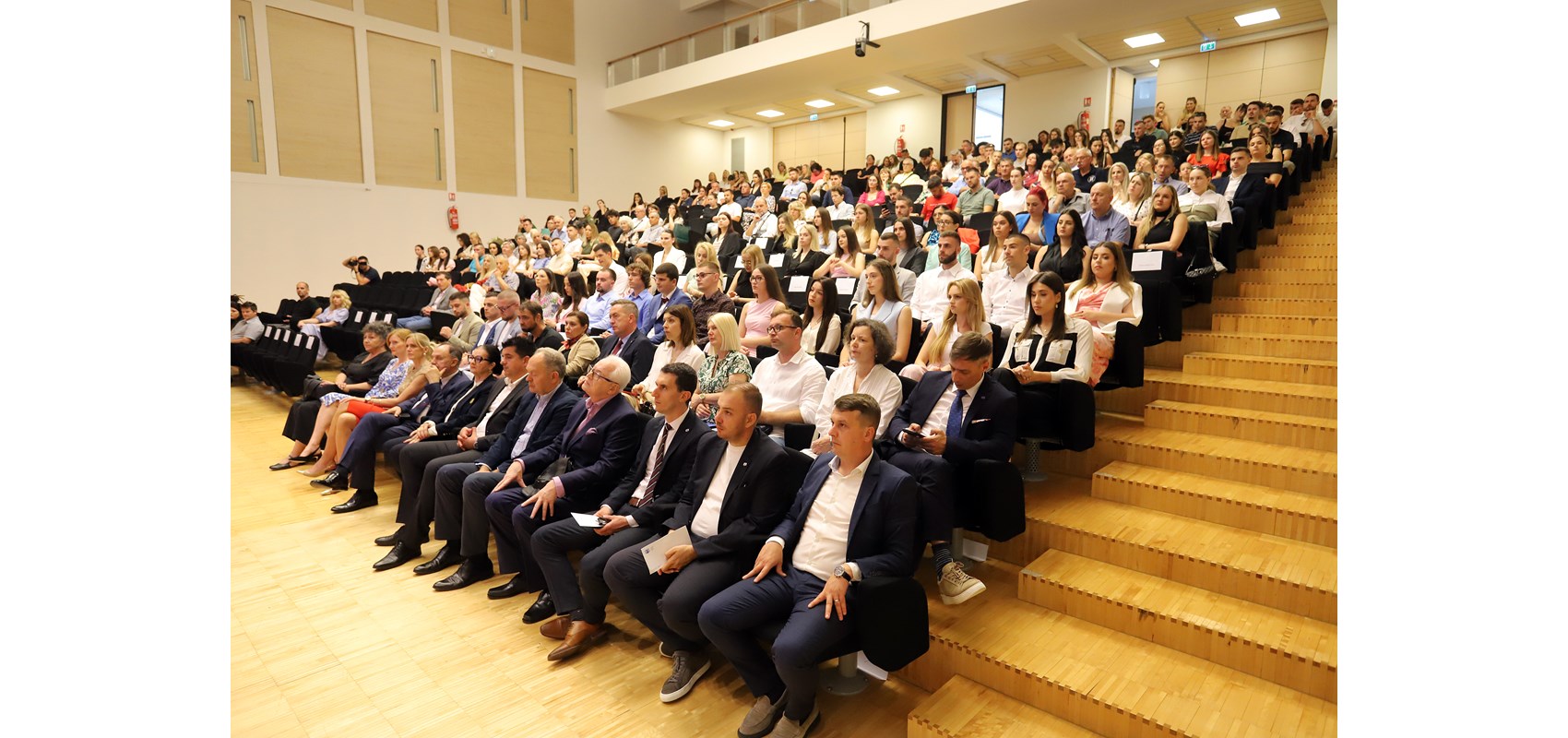 U okviru proslave Dana Sveučilišta dodijeljena zvanja professor emeritus, nagrade i priznanja